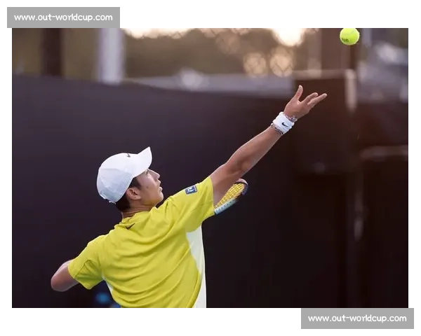 辛纳阿卡稳居前二 商竣程小布坚守前百