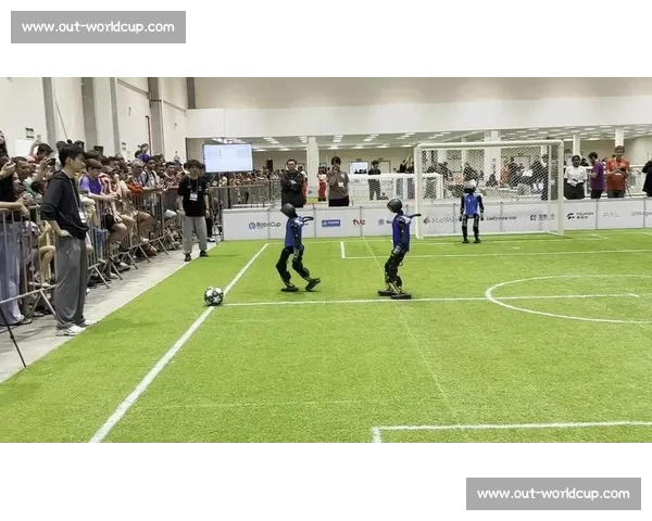 清华火神队摘冠 2025 世界人形机器人运动会测试赛