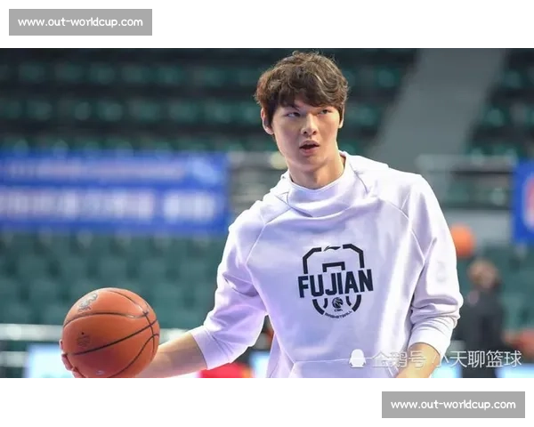 曾繁日官宣加盟深圳男篮！2 年合同开启新征程，已正式报到