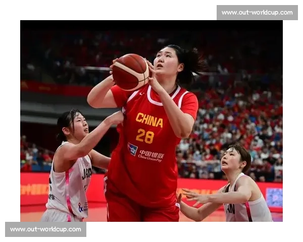 张子宇 2 米 26 身高成亚洲女篮 “禁飞区”!热身赛单场 5 次封盖震撼全场 张子宇 2 米 26 身高成亚洲女篮 “禁飞区”!热身赛单场 5 次封盖震撼全场